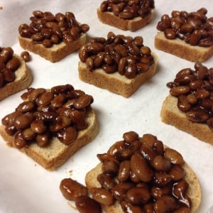 Picky Eater Approved- Easy Cheesy Bean Toast. Would your picky eater go for this?